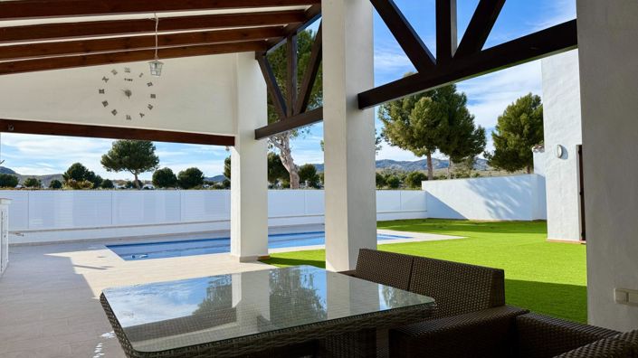Image No.1-3 Bed Villa for sale