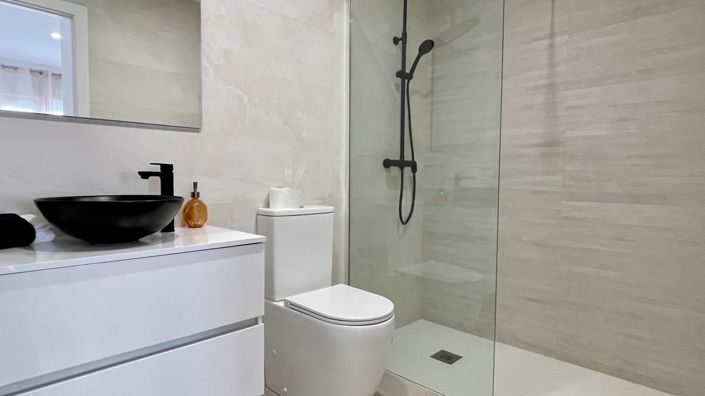 Image No.10-3 Bed Villa for sale