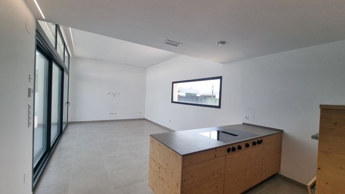 Image No.5-2 Bed Villa for sale