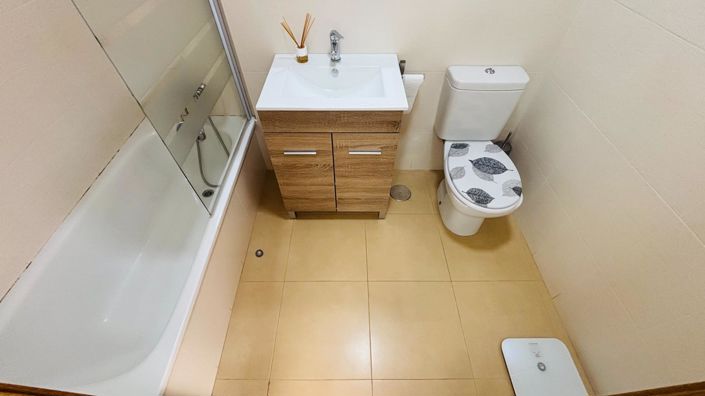 Image No.9-2 Bed Apartment for sale