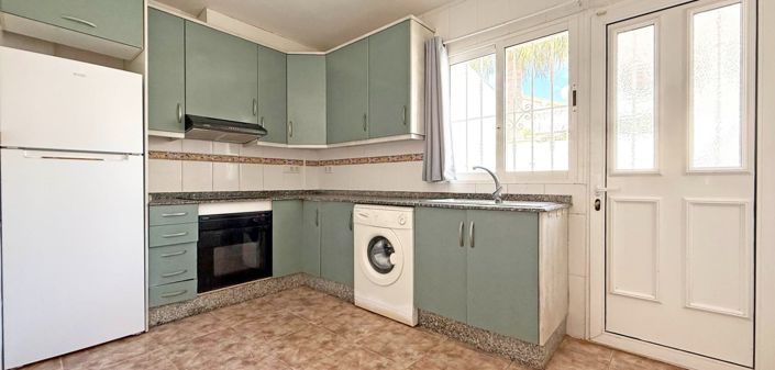 Image No.6-3 Bed House for sale