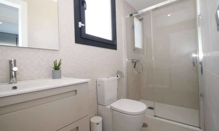 Image No.11-3 Bed Villa for sale