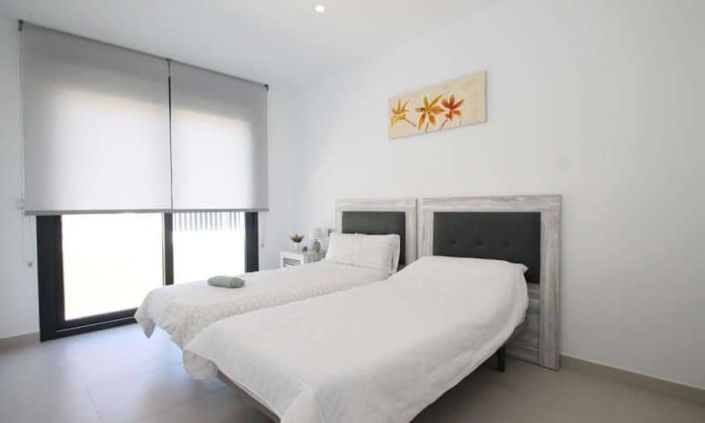 Image No.15-3 Bed Villa for sale