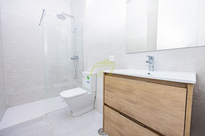 Image No.11-3 Bed Villa for sale