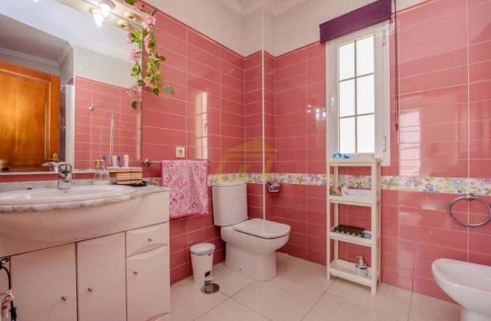 Image No.18-5 Bed Villa for sale