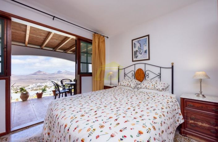 Image No.9-4 Bed Villa for sale