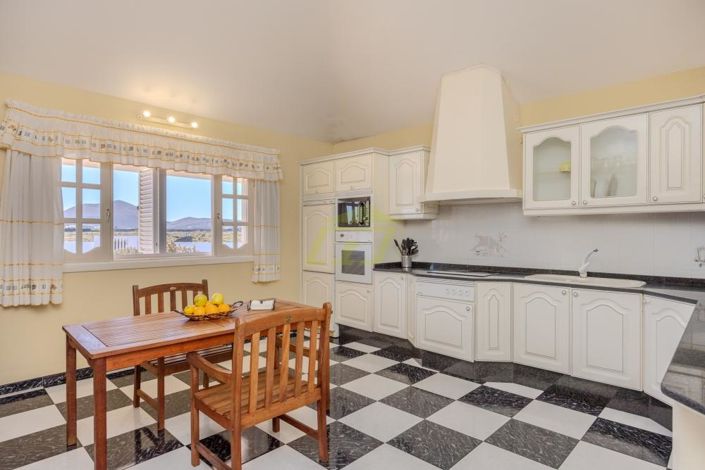 Image No.10-3 Bed Villa for sale