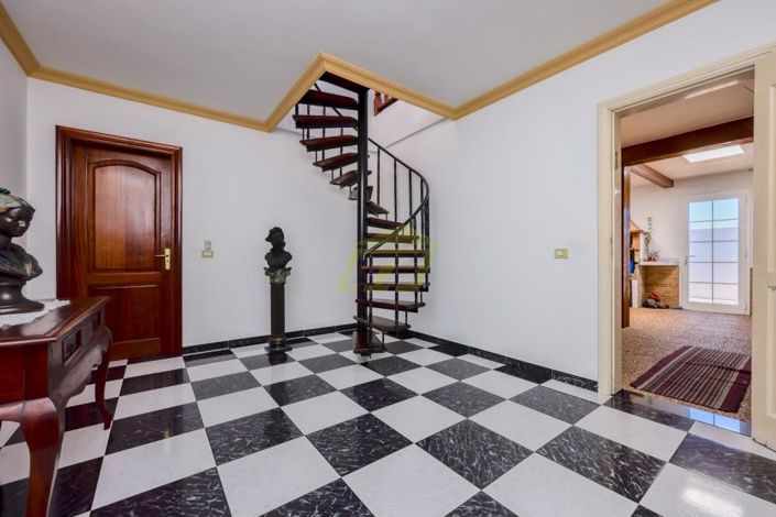 Image No.15-3 Bed Villa for sale