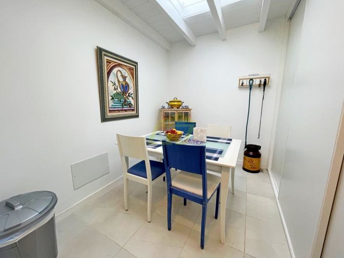 Image No.8-3 Bed Villa for sale