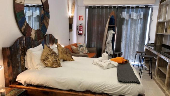 Image No.1-1 Bed Commercial for sale