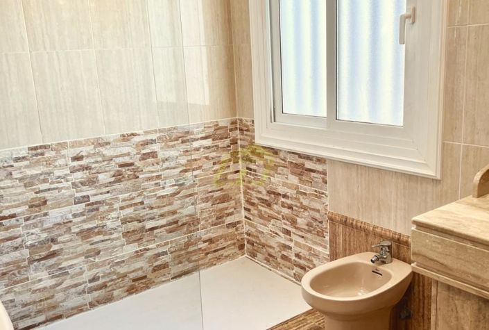 Image No.9-5 Bed Villa for sale