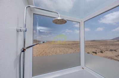 5 bedroom, 5 bathroom villa with separate guest apartment in El Cuchillo