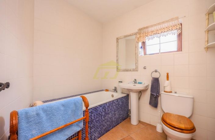 Image No.9-3 Bed Villa for sale