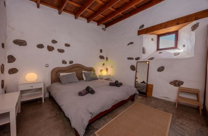 Image No.2-3 Bed Villa for sale