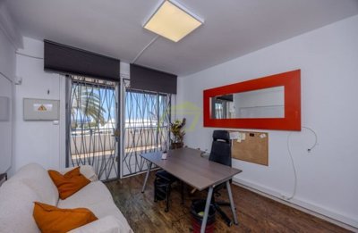 Elevate your business with this prime office/shop space with ocean views in Costa Teguise