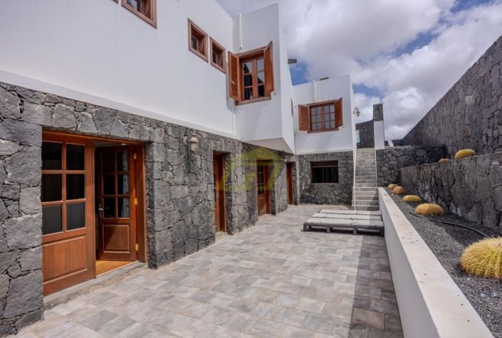 Image No.22-5 Bed Villa for sale