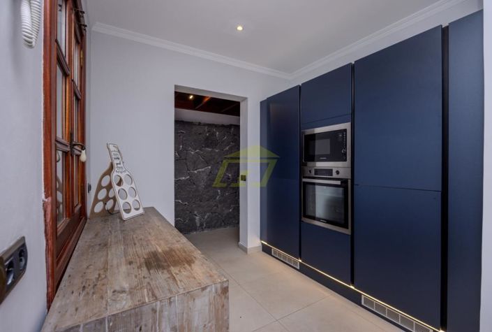 Image No.6-5 Bed Villa for sale