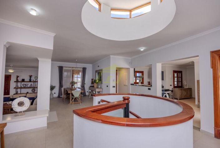 Image No.8-5 Bed Villa for sale