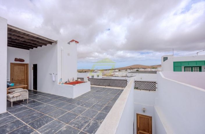 Image No.9-1 Bed Commercial for sale