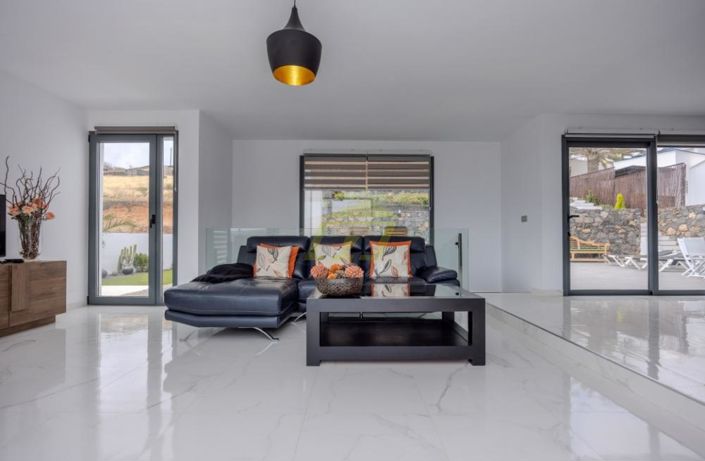 Image No.17-3 Bed Villa for sale