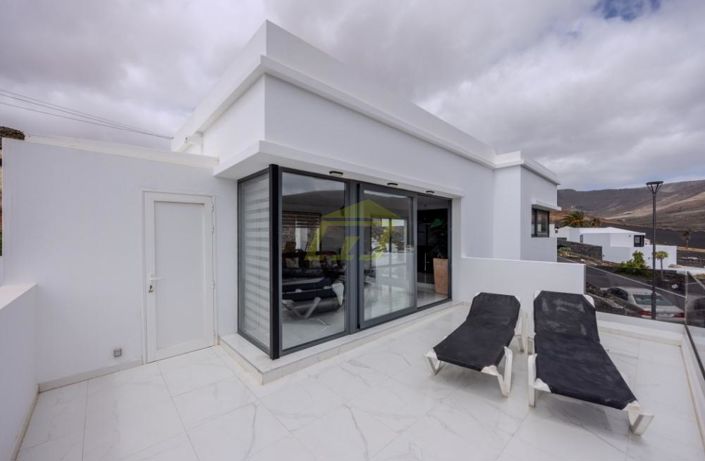 Image No.24-3 Bed Villa for sale