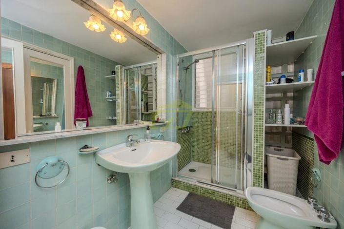 Image No.10-4 Bed Apartment for sale