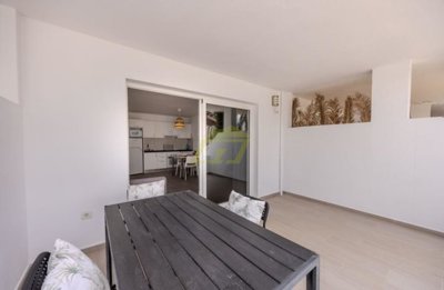 1 bedroom apartment with 2 communal swimming pools in Costa Teguise