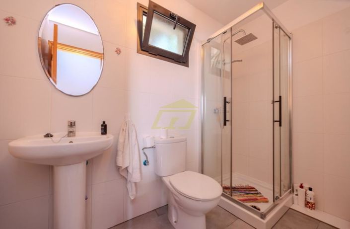 Image No.12-5 Bed Villa for sale