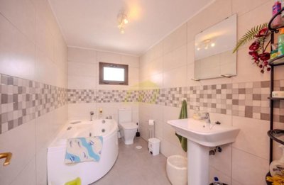 Great versatile villa with mountain and sea views and private pool in Nazaret