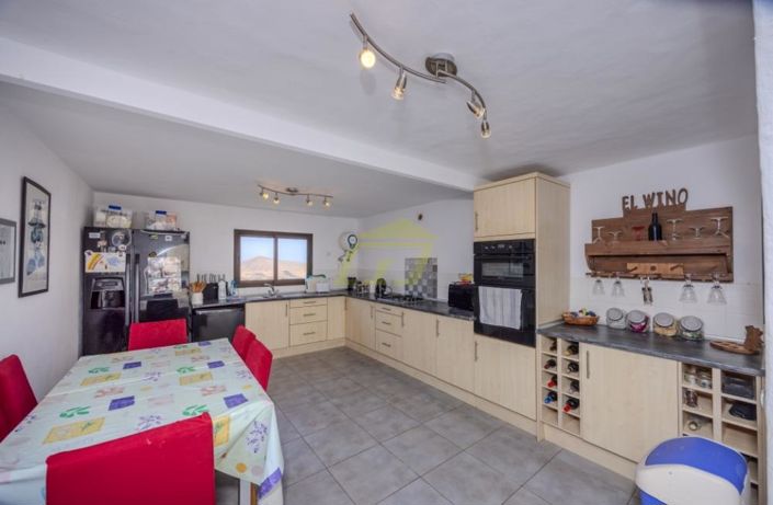 Image No.5-5 Bed Villa for sale