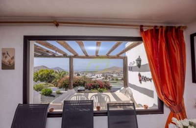 Great versatile villa with mountain and sea views and private pool in Nazaret