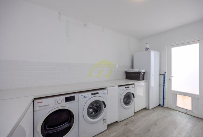 Image No.14-7 Bed Villa for sale