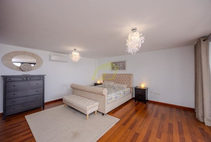 Image No.22-7 Bed Villa for sale