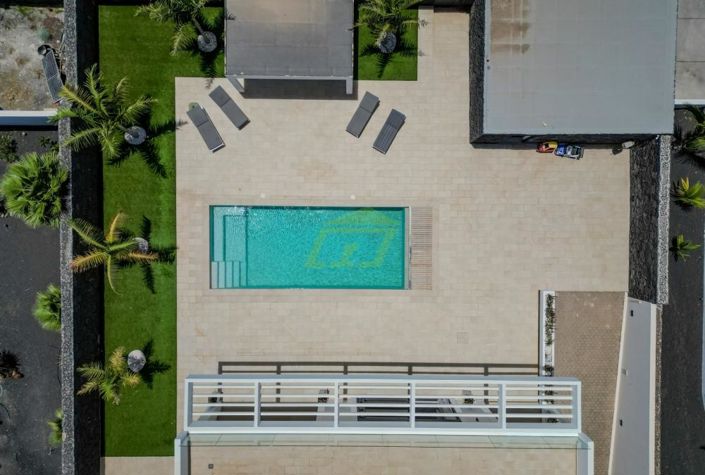 Image No.4-7 Bed Villa for sale