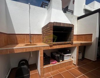 Impressive triplex with spacious terrace and bright rooms