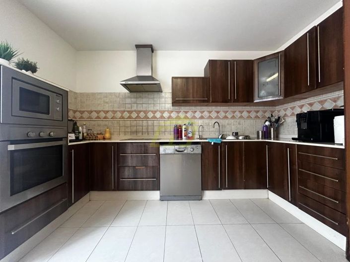 Image No.3-6 Bed Villa for sale