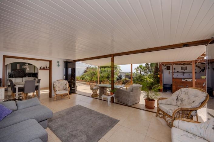 Image No.10-2 Bed Villa for sale