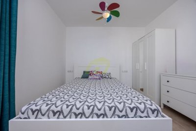 Detached 3 bedroom home in gated community, short stroll to the promenade in Playa Blanca