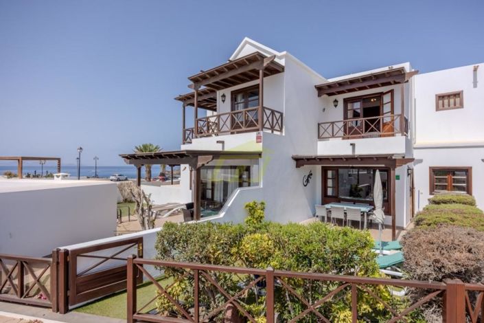 Image No.1-3 Bed Villa for sale