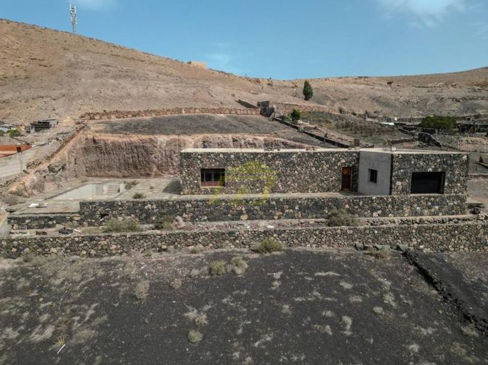 Image No.1-3 Bed Villa for sale