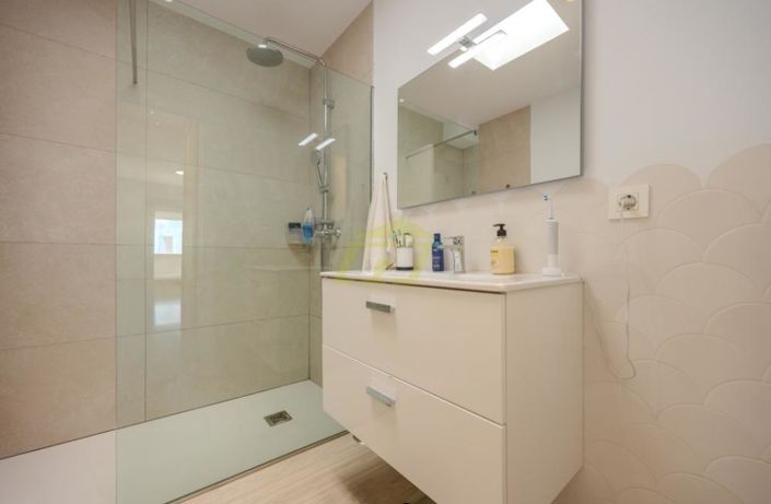 Image No.17-4 Bed Villa for sale