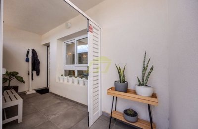 4 bedroom, 3 bathroom family home in central Costa Teguise