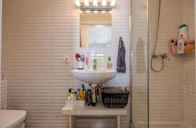 4 bedroom, 3 bathroom family home in central Costa Teguise