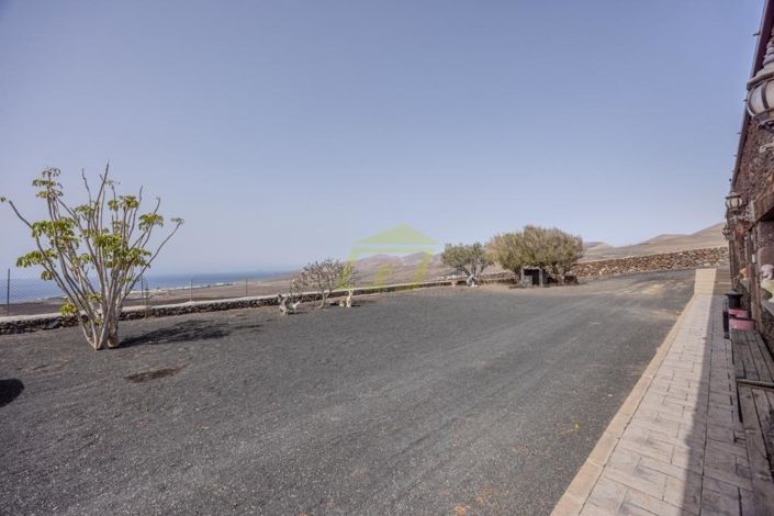 Image No.15-Villa for sale