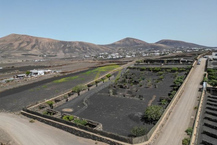 Image No.17-Villa for sale