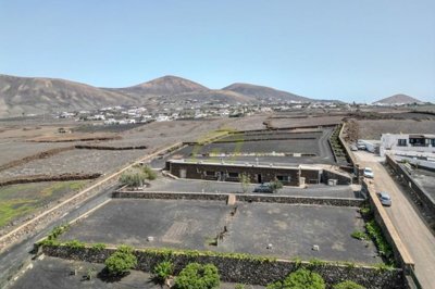 Unique Property with Breathtaking Sea views in Macher