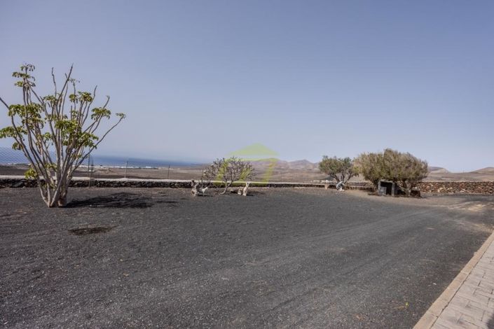 Image No.21-Villa for sale