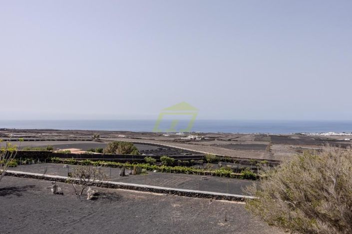 Image No.22-Villa for sale