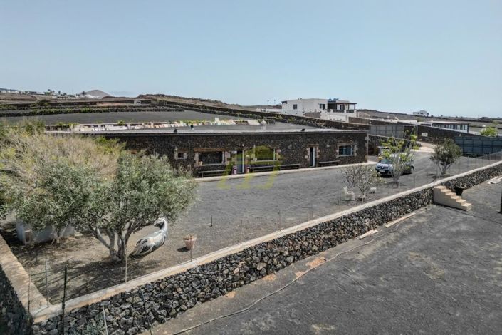 Image No.3-Villa for sale