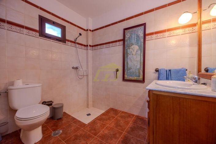 Image No.7-Villa for sale